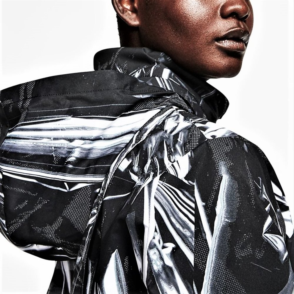 Nike Shield Full-Zip Running Jacket Hood Ghost Flash Reflective Size  XL $150 - Picture 10 of 13